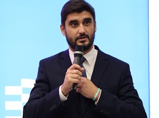 2025-12-01 12-20-03.jpeg